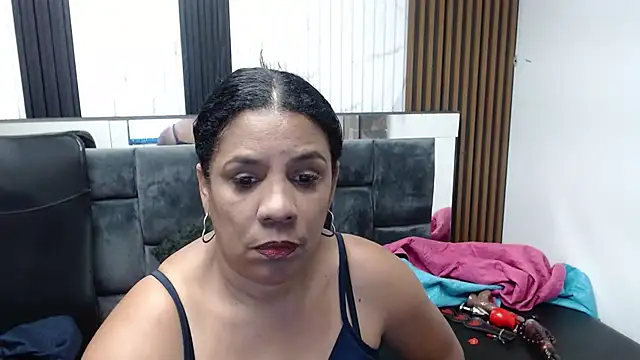 Zeyllyjhonson online show from 07/03/26, 03:29