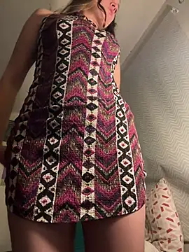 Snapshot of Raven__5 chatting on 04/01/26, 02:34 Raven 5 online show from 04/01/26, 02:34