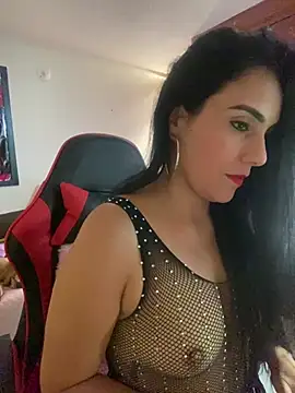 Snapshot of Miaswwe chatting on 06/24/26, 01:43 Miaswwe online show from 06/24/26, 01:43