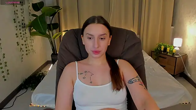 Snapshot of Celine_Coello chatting on 03/20/26, 03:55 Celine Coello online show from 03/20/26, 03:55