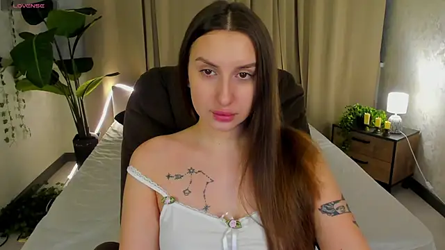 Snapshot of Celine_Coello chatting on 03/27/26, 03:56 Celine Coello online show from 03/27/26, 03:56