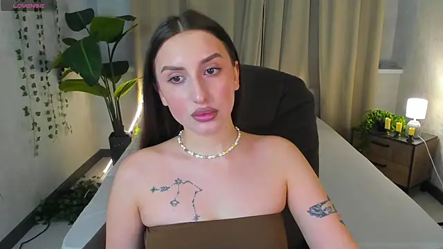 Snapshot of Celine_Coello chatting on 03/28/26, 10:59 Celine Coello online show from 03/28/26, 10:59