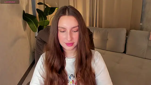 Snapshot of Celine_Coello chatting on 05/08/26, 12:43 Celine Coello online show from 05/08/26, 12:43