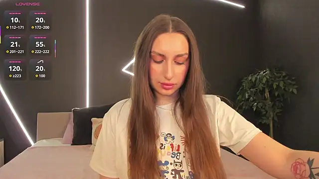 Snapshot of Celine_Coello chatting on 05/18/26, 01:06 Celine Coello online show from 05/18/26, 01:06