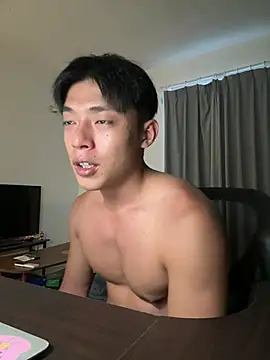Yooo17 online show from 06/25/26, 08:08