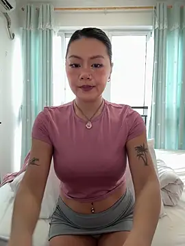 Snapshot of ruanruan05 chatting on 03/24/26, 01:32 ruanruan05 online show from 03/24/26, 01:32