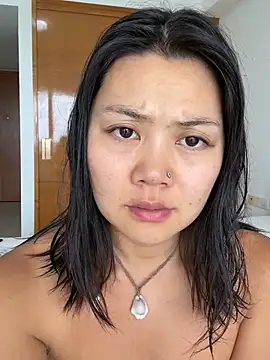 Snapshot of ruanruan05 chatting on 04/13/26, 05:35 ruanruan05 online show from 04/13/26, 05:35