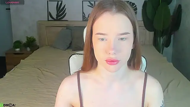 Nicole Vasquez online show from 04/07/26, 01:06