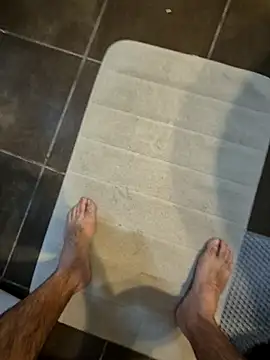 Snapshot of vali23 chatting on 01/18/26, 09:35 vali23 online show from 01/18/26, 09:35