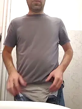 Snapshot of vali23 chatting on 02/10/26, 09:02 vali23 online show from 02/10/26, 09:02