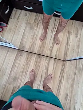 Snapshot of vali23 chatting on 03/04/26, 11:38 vali23 online show from 03/04/26, 11:38