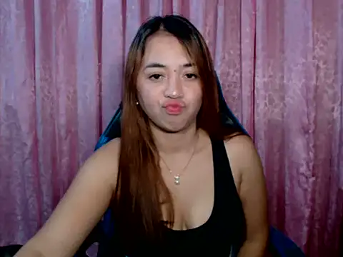 pinay mayahiga online show from 04/28/26, 02:00