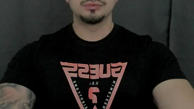 Snapshot of TONYWILSONN chatting on 03/23/26, 06:39 TONYWILSONN online show from 03/23/26, 06:39