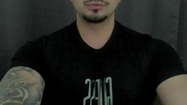 Snapshot of TONYWILSONN chatting on 04/05/26, 05:04 TONYWILSONN online show from 04/05/26, 05:04