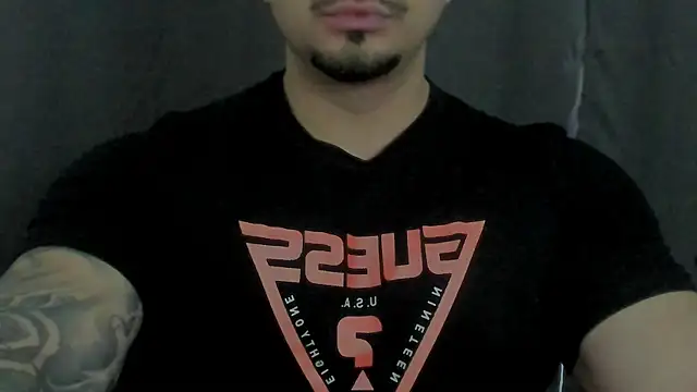 Snapshot of TONYWILSONN chatting on 04/07/26, 05:30 TONYWILSONN online show from 04/07/26, 05:30