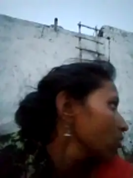 Snapshot of Juli_rathore chatting on 05/13/26, 11:44 Juli rathore online show from 05/13/26, 11:44