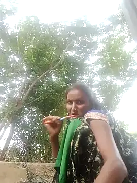 Snapshot of Juli_rathore chatting on 07/18/26, 02:05 Juli rathore online show from 07/18/26, 02:05