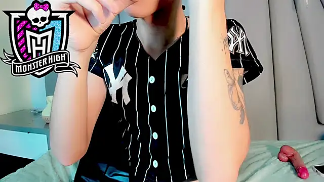 Miss-Saraii online show from 04/07/26, 02:39