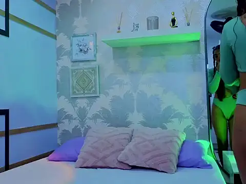 Emma Thompssonn online show from 03/17/26, 11:46