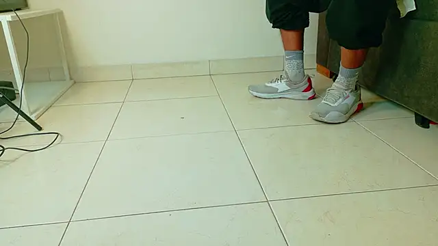 AndrewKenoxx  online show from 02/16/26, 07:32