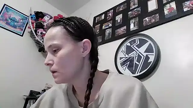 tinytea2026 online show from 01/17/26, 04:22