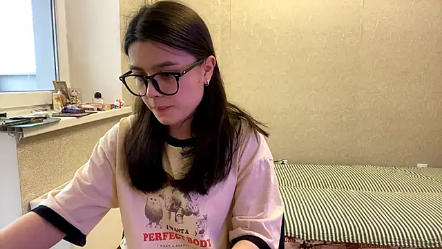 Snapshot of SaintMari chatting on 05/20/26, 12:11 SaintMari online show from 05/20/26, 12:11