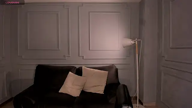 MilaVelvet  online show from 04/07/26, 12:16