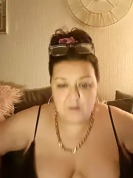 Nova-iswiserx online show from 02/25/26, 08:51