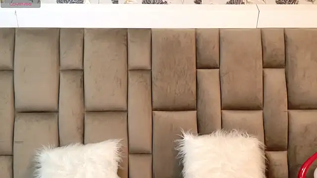 Snapshot of FarinaLyte chatting on 03/30/26, 08:54 FarinaLyte online show from 03/30/26, 08:54