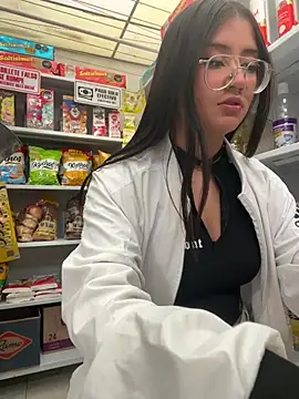 StrawberryPink  online show from 02/26/26, 11:31