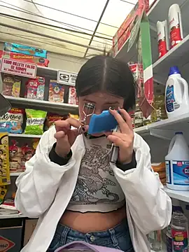 StrawberryPink  online show from 02/27/26, 11:32