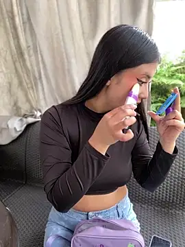 StrawberryPink  online show from 03/20/26, 11:37