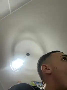 Snapshot of piccolo2002 chatting on 02/05/26, 05:17 piccolo2002 online show from 02/05/26, 05:17