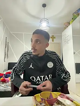 Snapshot of piccolo2002 chatting on 03/07/26, 09:34 piccolo2002 online show from 03/07/26, 09:34