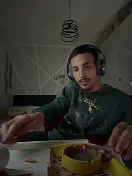 Snapshot of piccolo2002 chatting on 03/18/26, 02:20 piccolo2002 online show from 03/18/26, 02:20