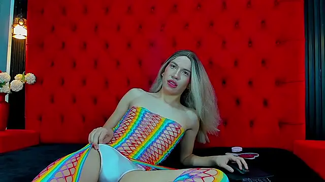 Snapshot of zoe_rei chatting on 03/19/26, 01:15 zoe rei online show from 03/19/26, 01:15