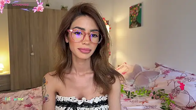 Snapshot of AyanaLys chatting on 04/18/26, 03:27 AyanaLys online show from 04/18/26, 03:27