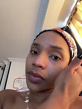 Snapshot of Ebony_love07 chatting on 04/24/26, 08:33 Ebony love07 online show from 04/24/26, 08:33