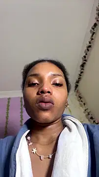 Snapshot of Ebony_love07 chatting on 07/09/26, 12:15 Ebony love07 online show from 07/09/26, 12:15