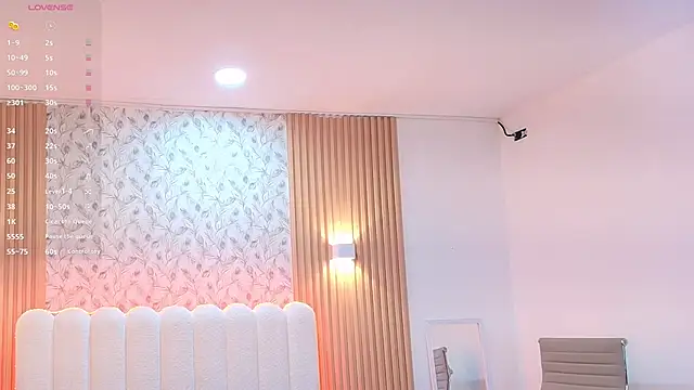 Snapshot of Amira_Alzahra chatting on 02/23/26, 05:16 Amira Alzahra online show from 02/23/26, 05:16