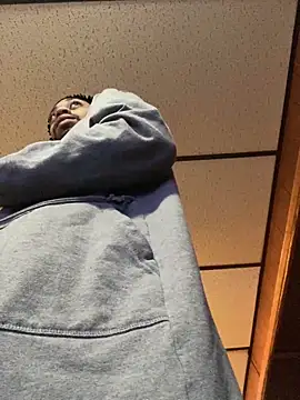 Snapshot of givemeabreak34 chatting on 02/27/26, 11:27 givemeabreak34 online show from 02/27/26, 11:27