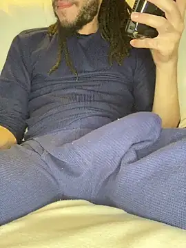 Snapshot of givemeabreak34 chatting on 03/14/26, 05:35 givemeabreak34 online show from 03/14/26, 05:35