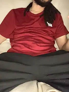 Snapshot of givemeabreak34 chatting on 03/24/26, 04:39 givemeabreak34 online show from 03/24/26, 04:39