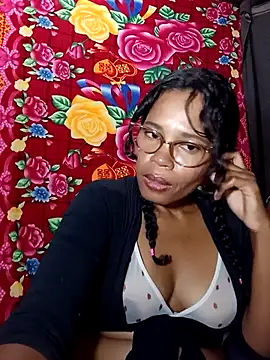 Snapshot of Yandris_1212 chatting on 02/04/26, 02:39 Yandris 1212 online show from 02/04/26, 02:39