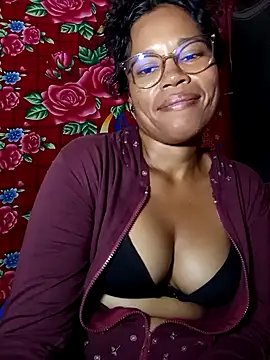 Snapshot of Yandris_1212 chatting on 02/13/26, 02:29 Yandris 1212 online show from 02/13/26, 02:29