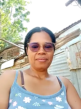 Snapshot of Yandris_1212 chatting on 02/15/26, 02:14 Yandris 1212 online show from 02/15/26, 02:14