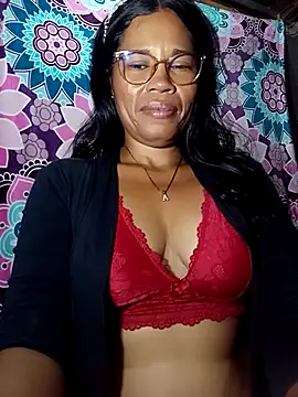 Snapshot of Yandris_1212 chatting on 03/04/26, 01:33 Yandris 1212 online show from 03/04/26, 01:33