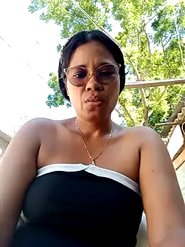 Snapshot of Yandris_1212 chatting on 03/11/26, 01:17 Yandris 1212 online show from 03/11/26, 01:17