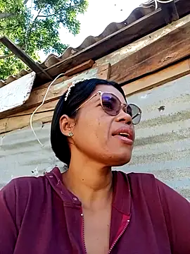 Snapshot of Yandris_1212 chatting on 04/01/26, 01:34 Yandris 1212 online show from 04/01/26, 01:34