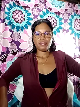 Snapshot of Yandris_1212 chatting on 04/07/26, 12:11 Yandris 1212 online show from 04/07/26, 12:11